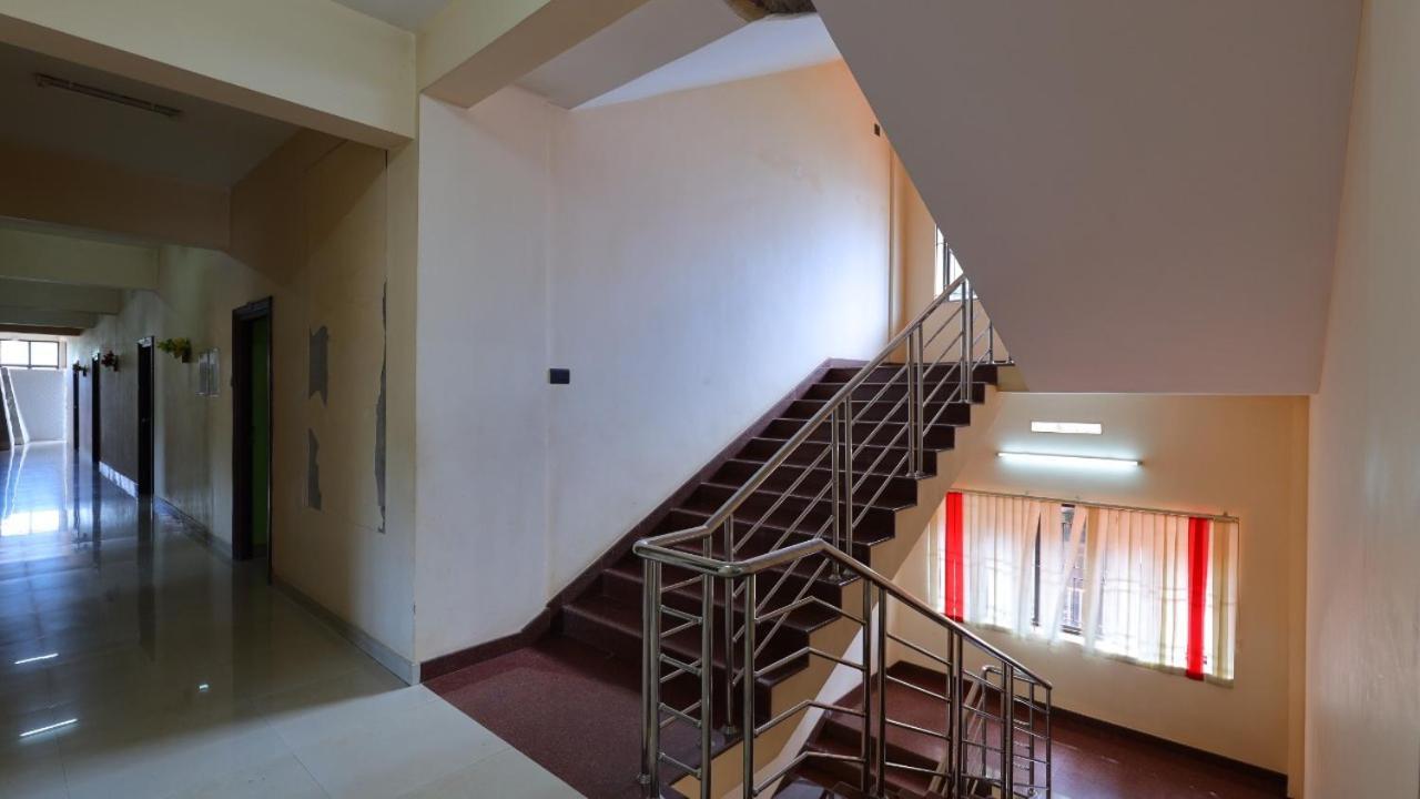 Kukuresidency Hotel Wadakkanchery Eksteriør billede
